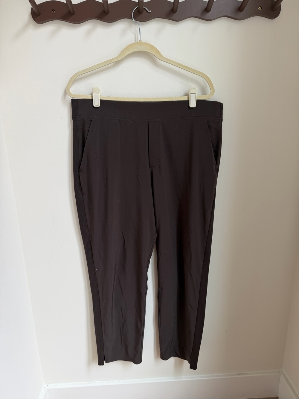 Brown Athleta Joggers Size 16